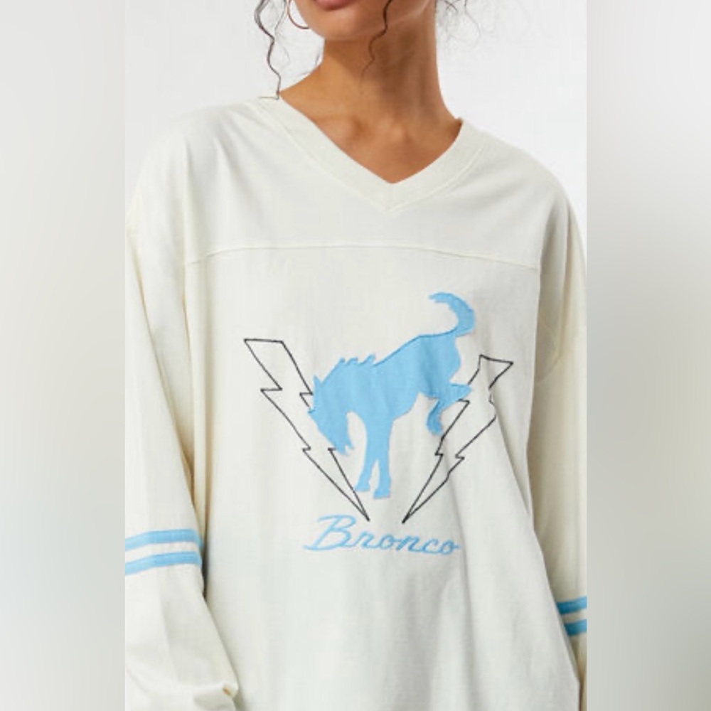 Pacsun Cream and Blue Ford Bronco Graphic Varsity Shirt, Size M